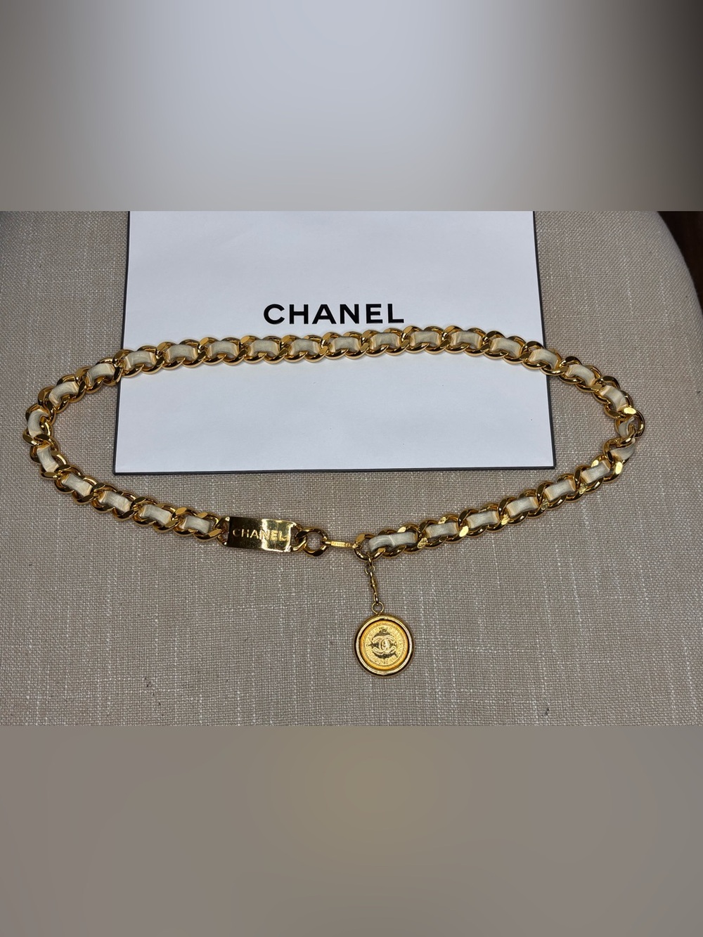 Authentic CHANEL vintage beige leather chain medallion belt 75cm - Picture 3 of 12